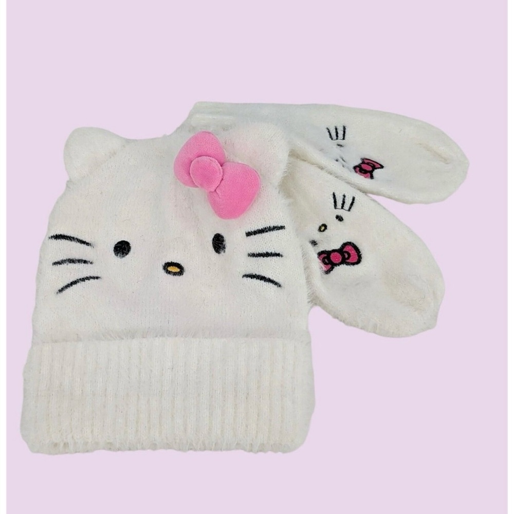 NWOT! HELLO KITTY x FOREVER 21 Collectible Beanie & Mittens Set